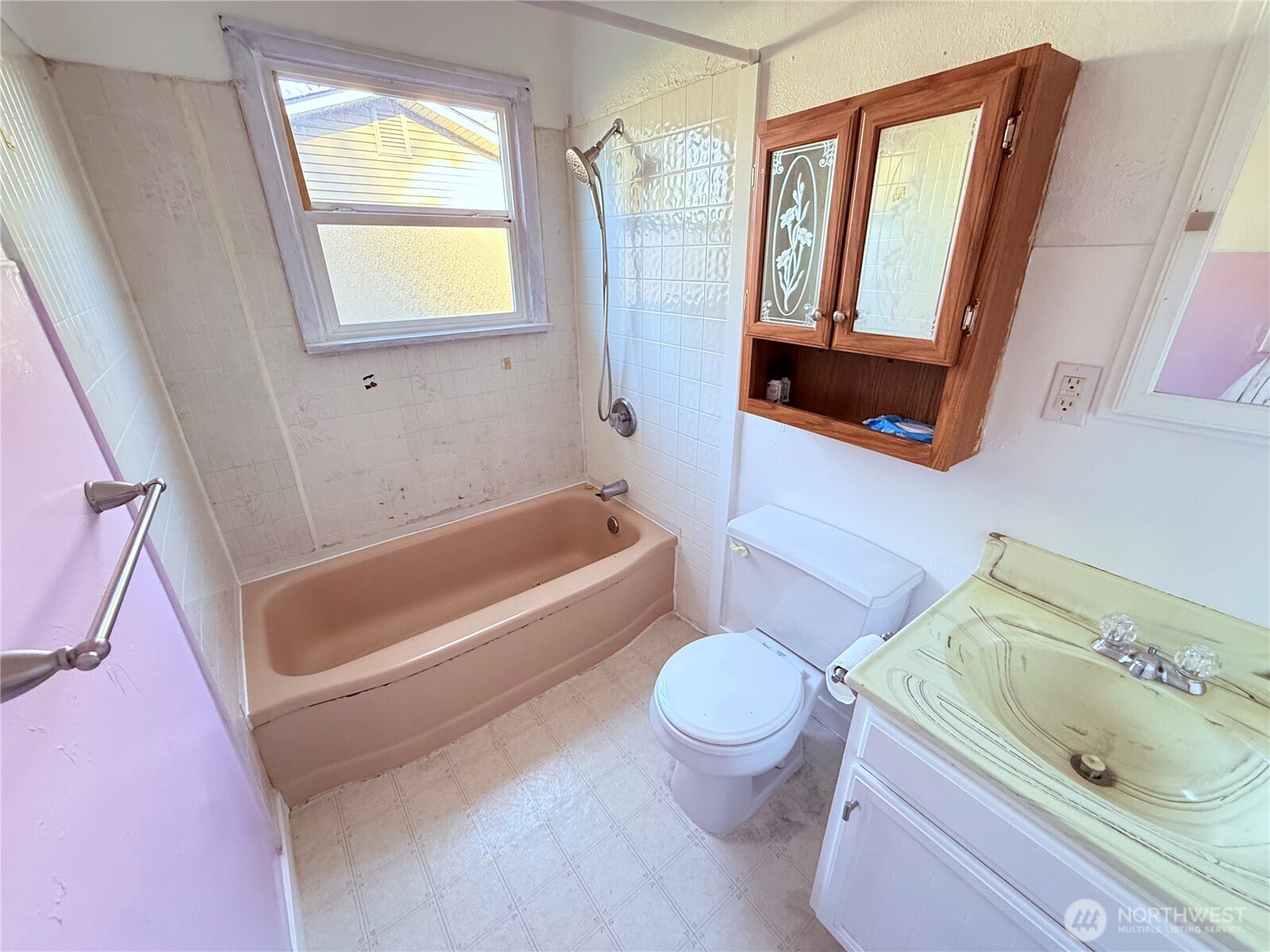 8811 Wildwood Avenue SW, Lakewood, WA 98498-3555