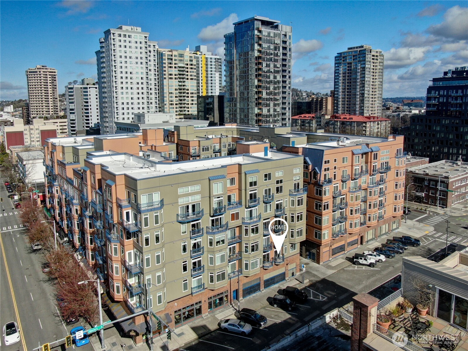 2414 1st #321, Seattle, WA 98121