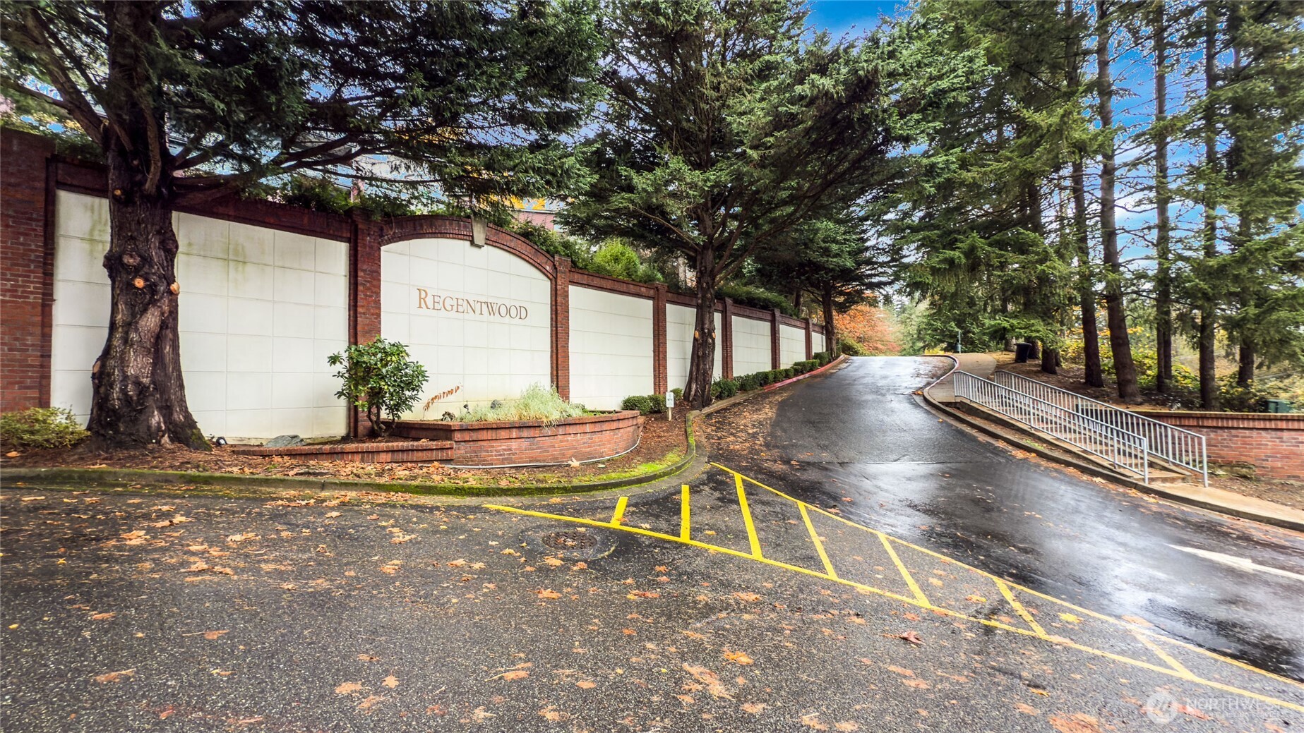 15615 Waynita Way #B-303, Bothell, WA 98011