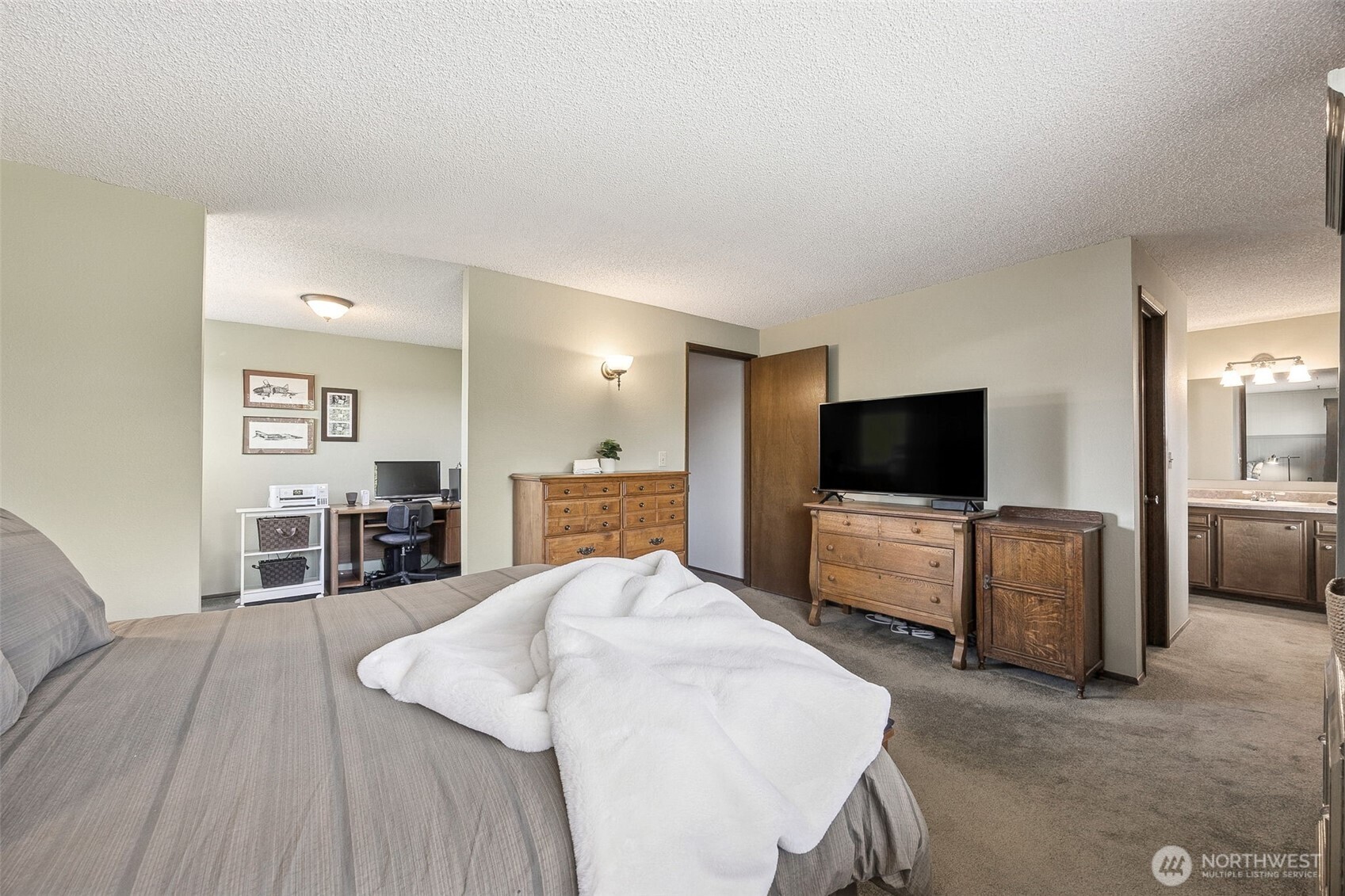 12009 239th Avenue Ct E, Buckley, WA 98321-9674