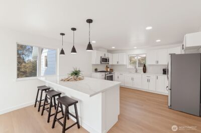 8305 Duncan Ave S , Seattle, WA 98118 - Photo 2