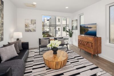 1116 13th Avenue #C, Seattle, WA 98122 - Photo 2