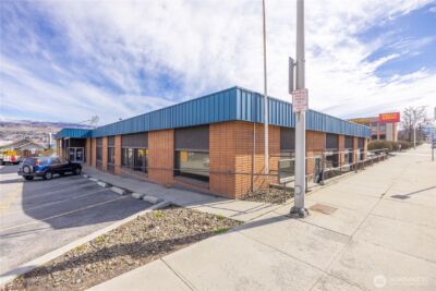 325 N Chelan Avenue #A, Wenatchee, WA 98801 - Photo 2