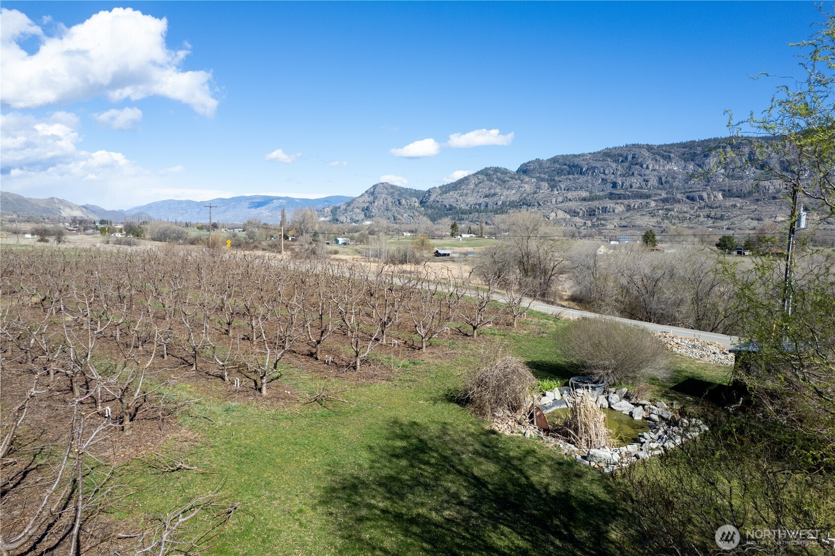 1673 Highway 7 , Oroville, WA 98844