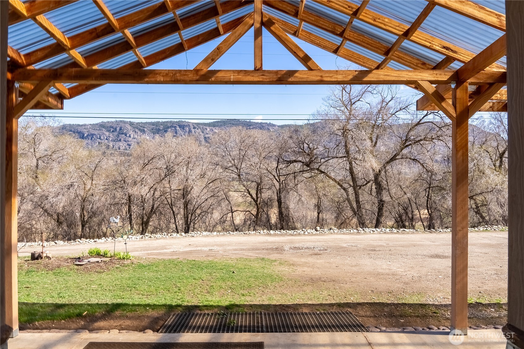 1673 Highway 7 , Oroville, WA 98844