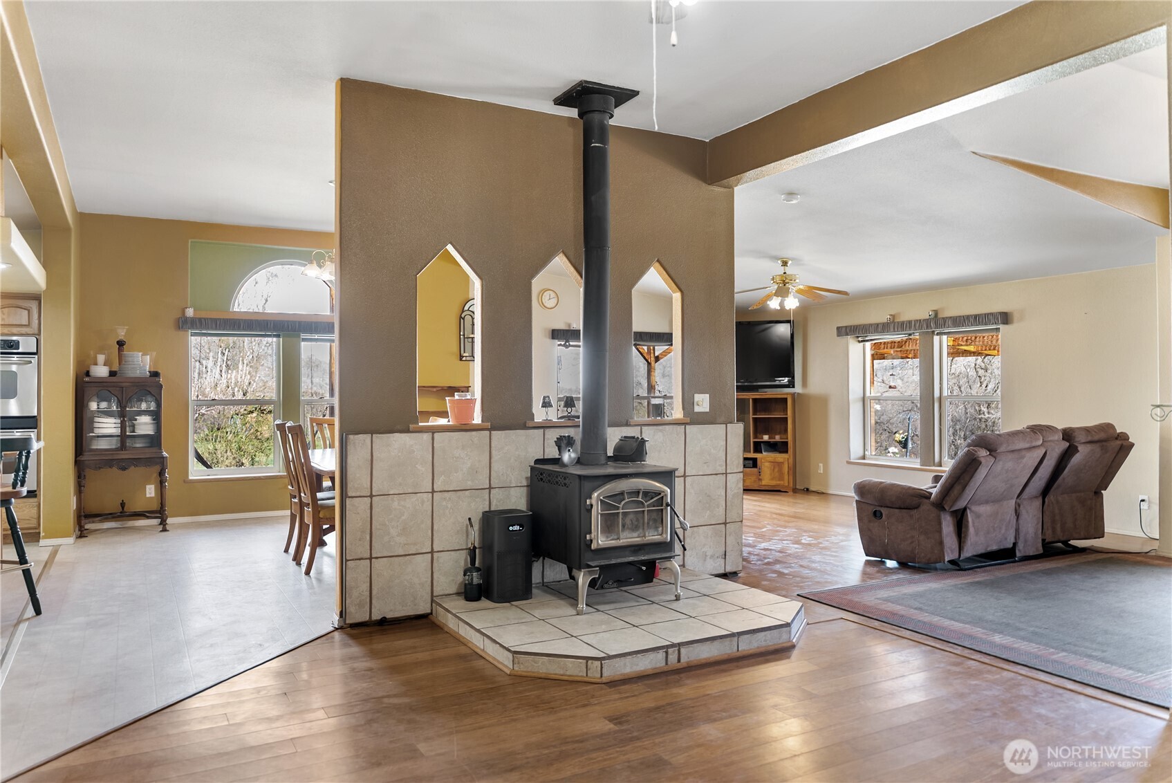 1673 Highway 7 , Oroville, WA 98844