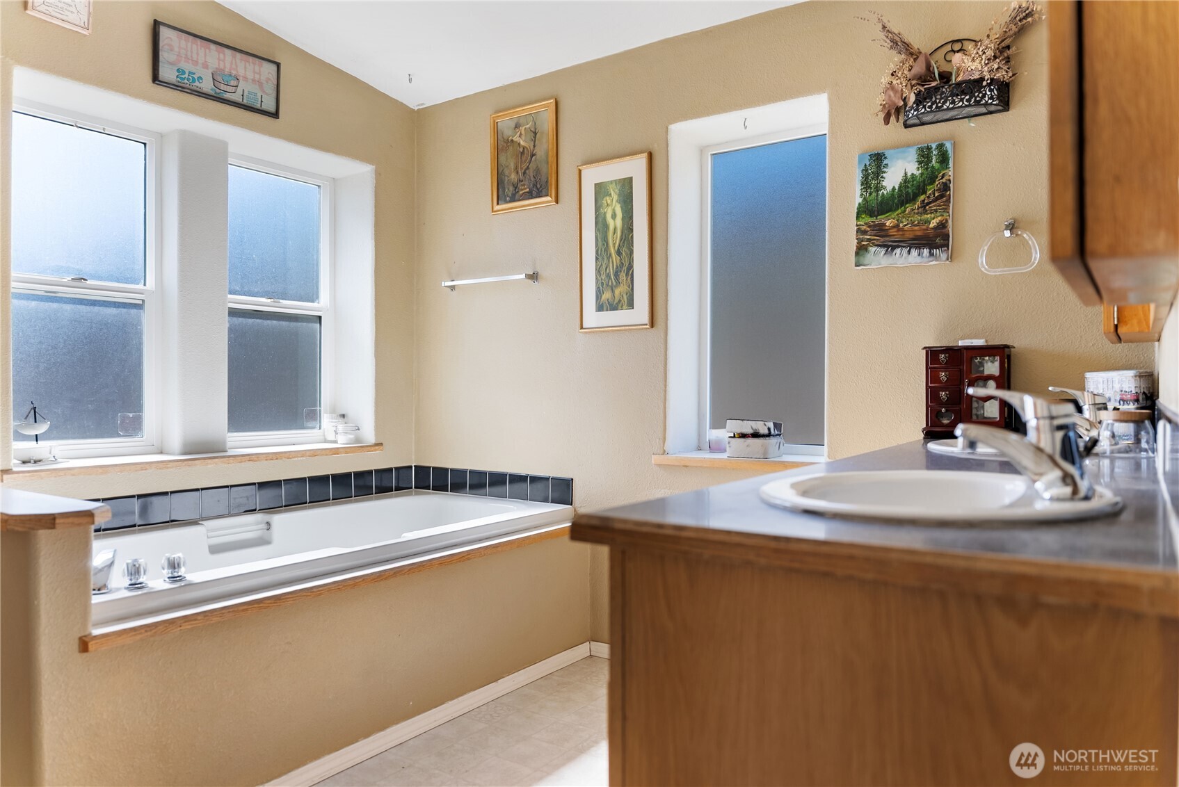 1673 Highway 7 , Oroville, WA 98844