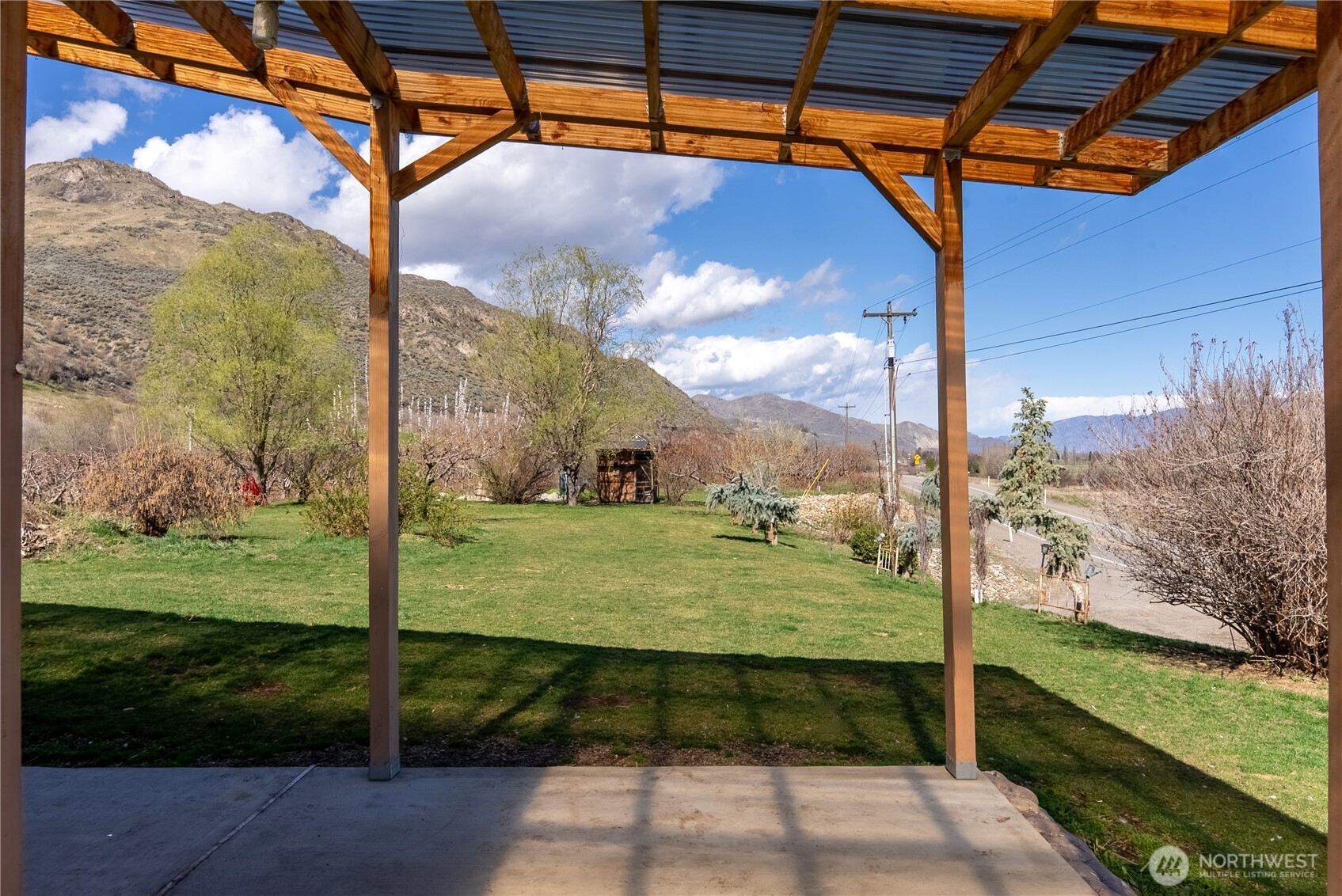 1673 Highway 7 , Oroville, WA 98844