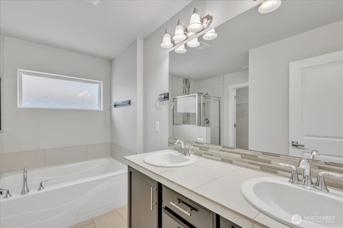 224 157th Place SW, Lynnwood, WA 98087