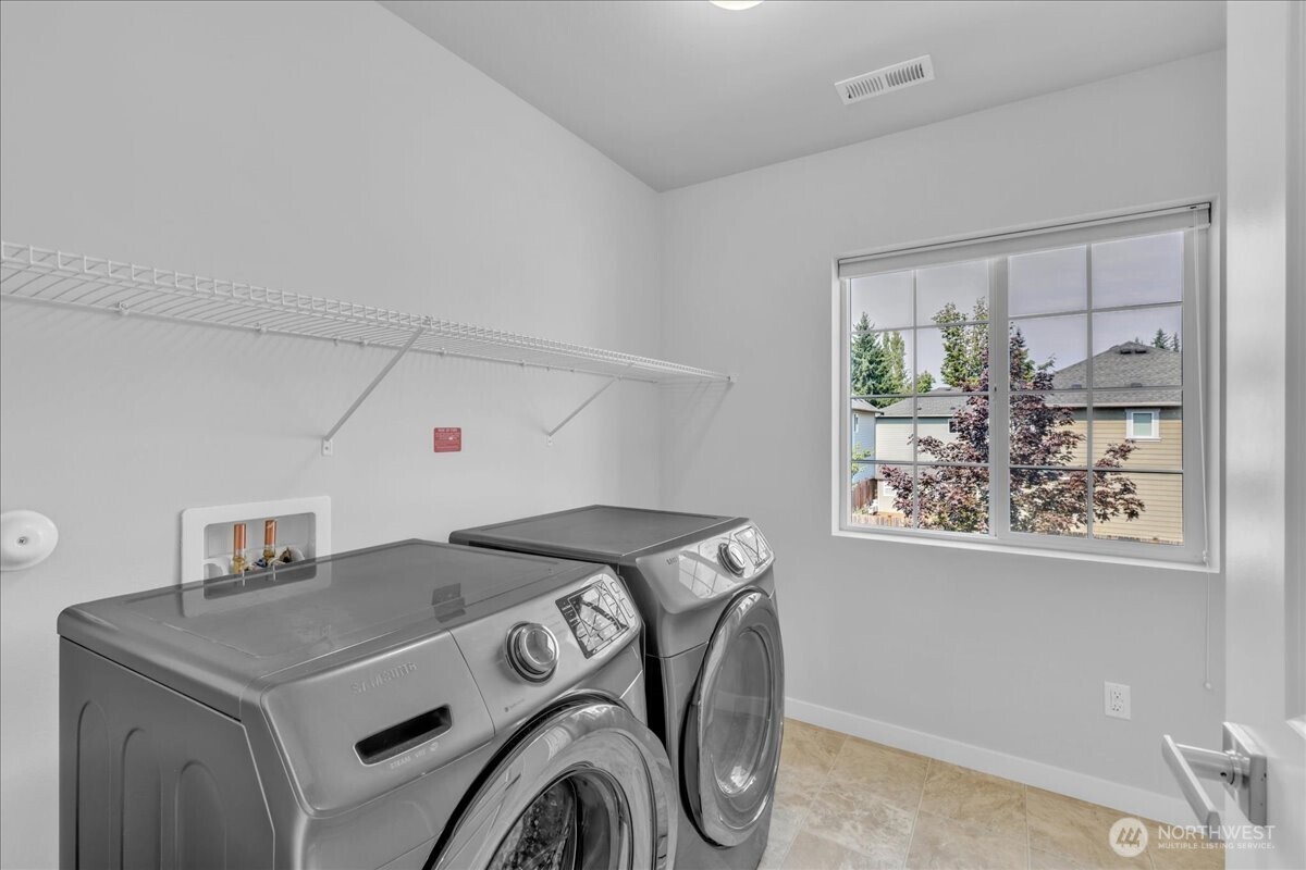 224 157th Place SW, Lynnwood, WA 98087