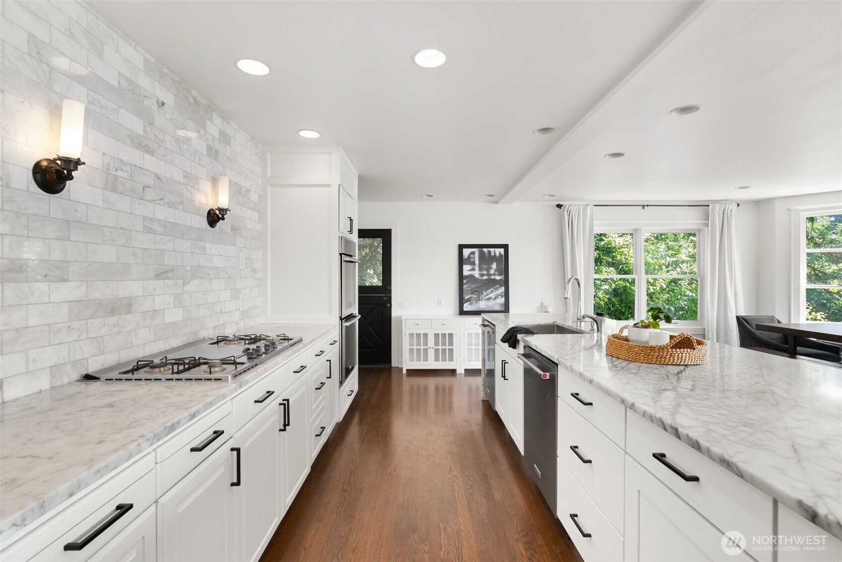 9144 Edgewater Drive SW, Lakewood, WA 98499