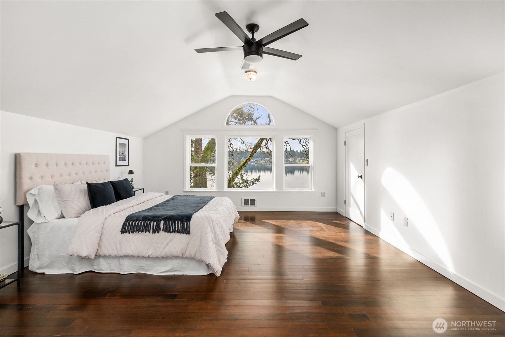 9144 Edgewater Drive SW, Lakewood, WA 98499