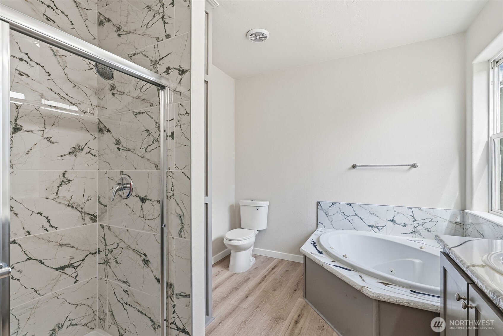 1184 US Hwy 12 , Chehalis, WA 98532