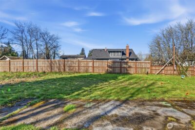 322 E 40th Street , Tacoma, WA 98404 - Photo 12