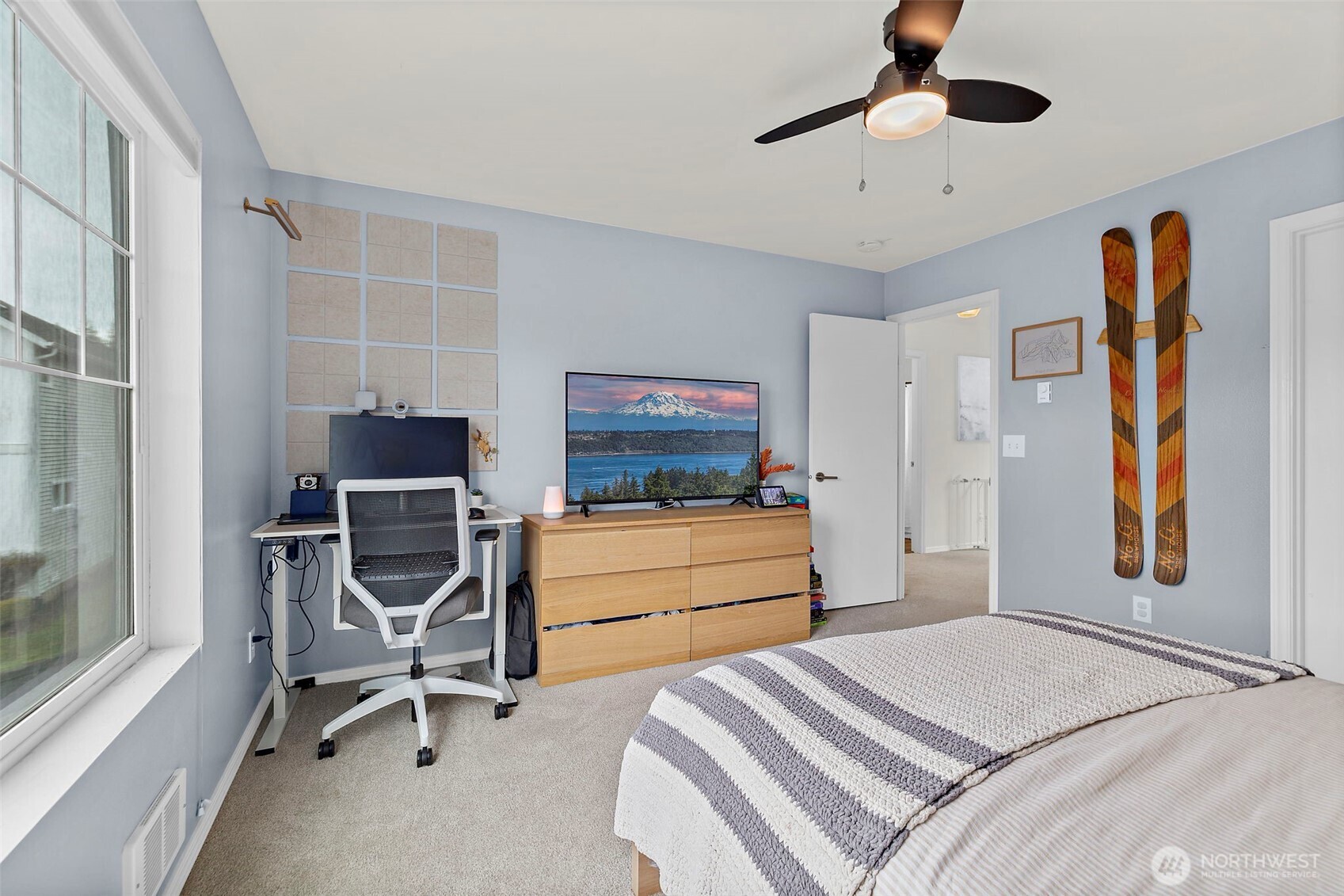 6827 SE Gove Street #10, Snoqualmie, WA 98065