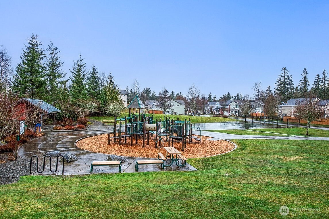 6827 SE Gove Street #10, Snoqualmie, WA 98065