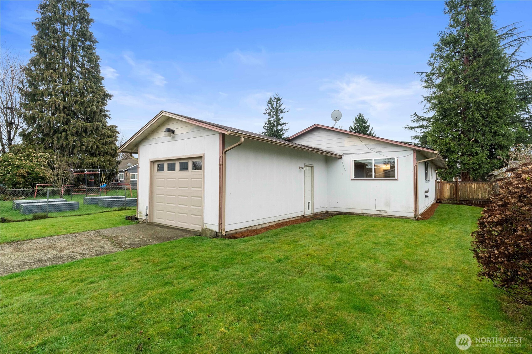 1975 Wilson Avenue , Enumclaw, WA 98022