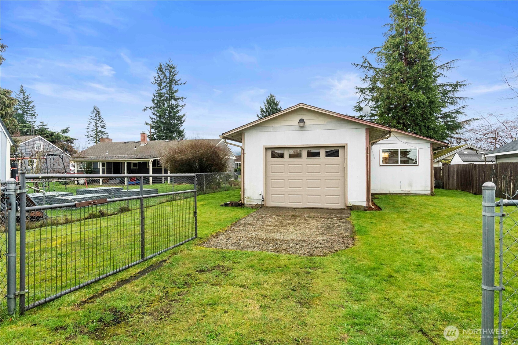 1975 Wilson Avenue , Enumclaw, WA 98022