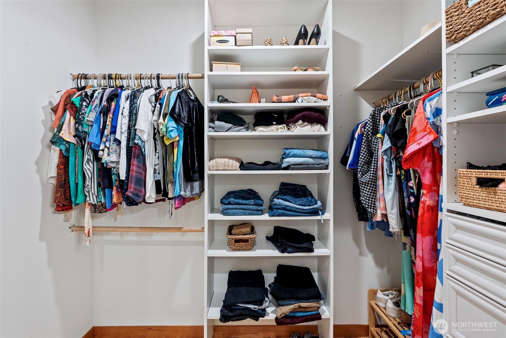 3040 Classic Avenue NE, Bremerton, WA 98310