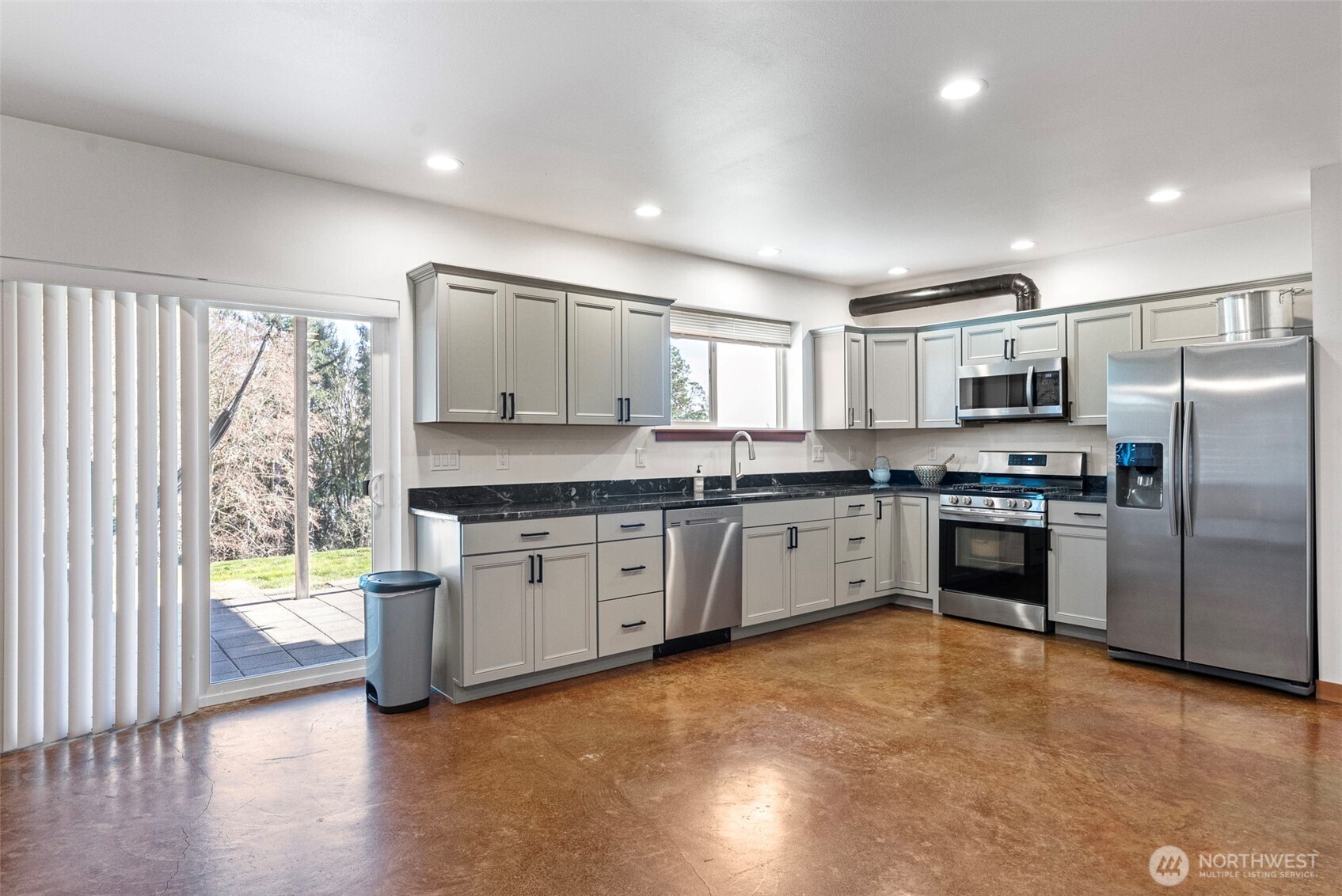 3040 Classic Avenue NE, Bremerton, WA 98310