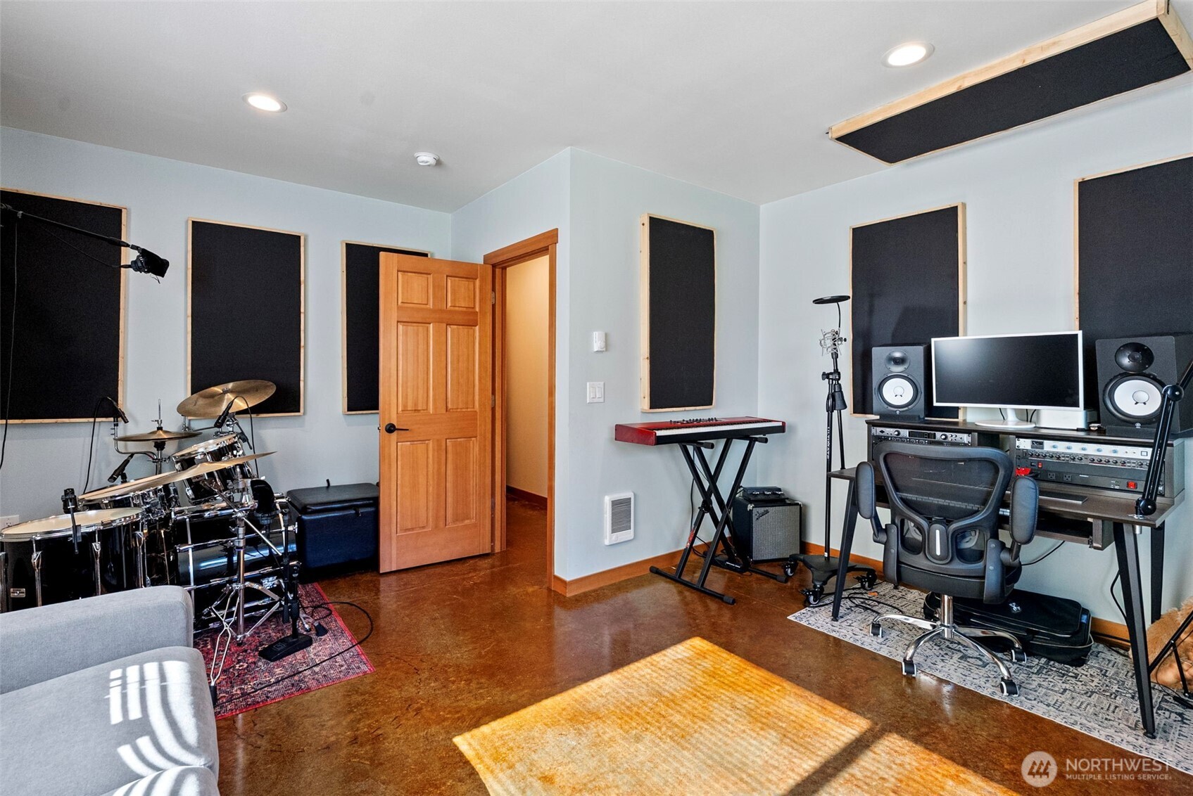 3040 Classic Avenue NE, Bremerton, WA 98310