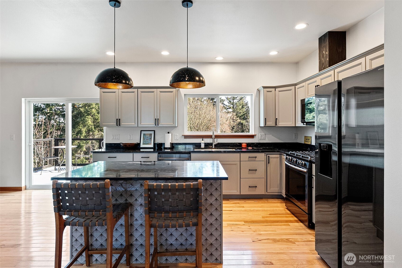 3040 Classic Avenue NE, Bremerton, WA 98310