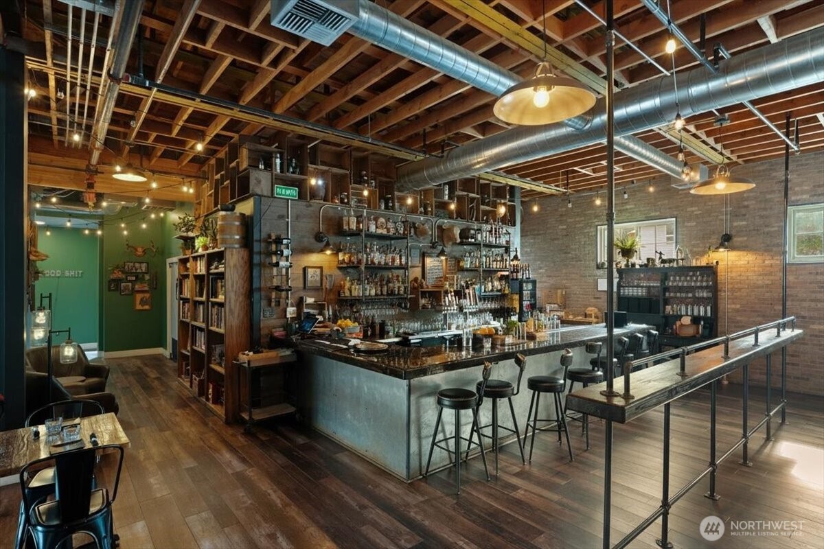 2037 W Woodin Ave. , Chelan, WA 98816