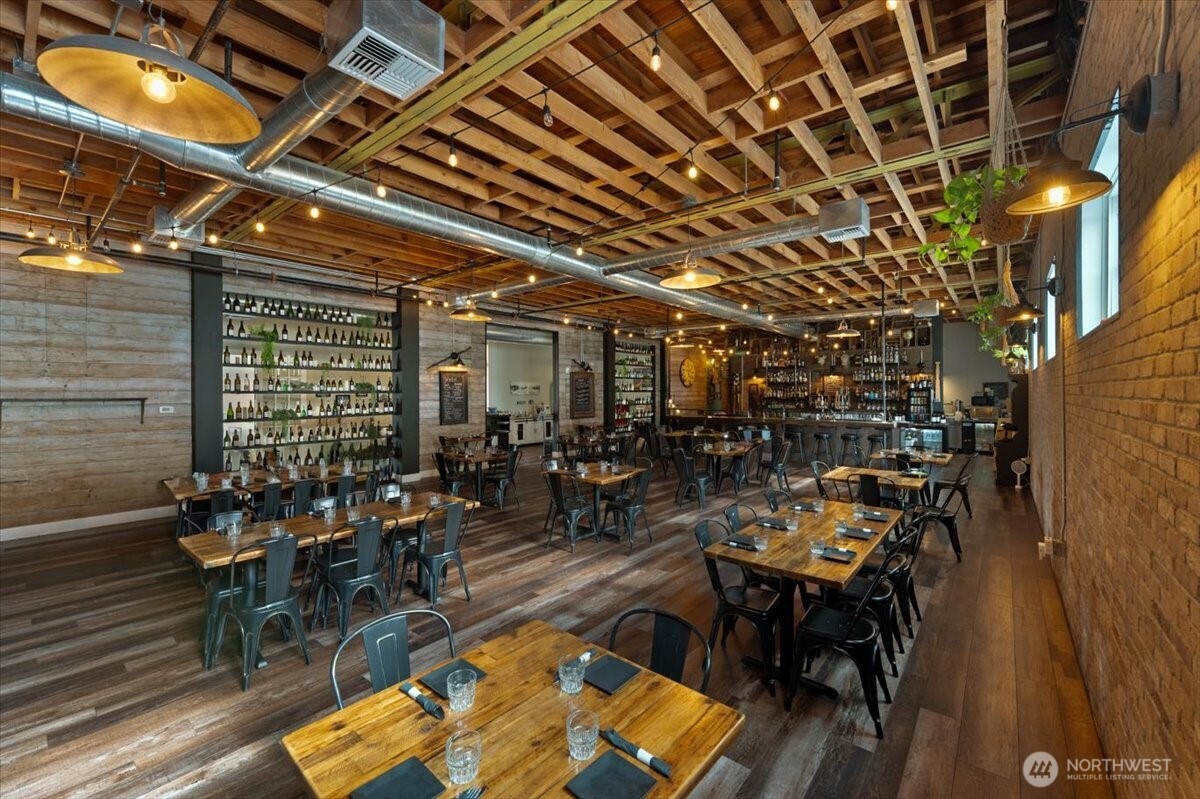 2037 W Woodin Ave. , Chelan, WA 98816