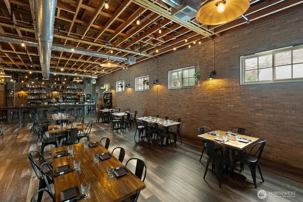 2037 W Woodin Ave. , Chelan, WA 98816