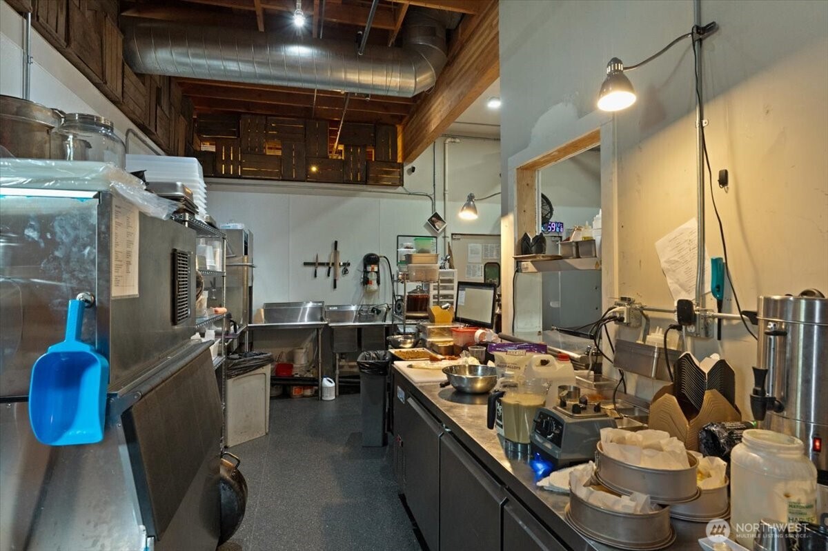 2037 W Woodin Ave. , Chelan, WA 98816