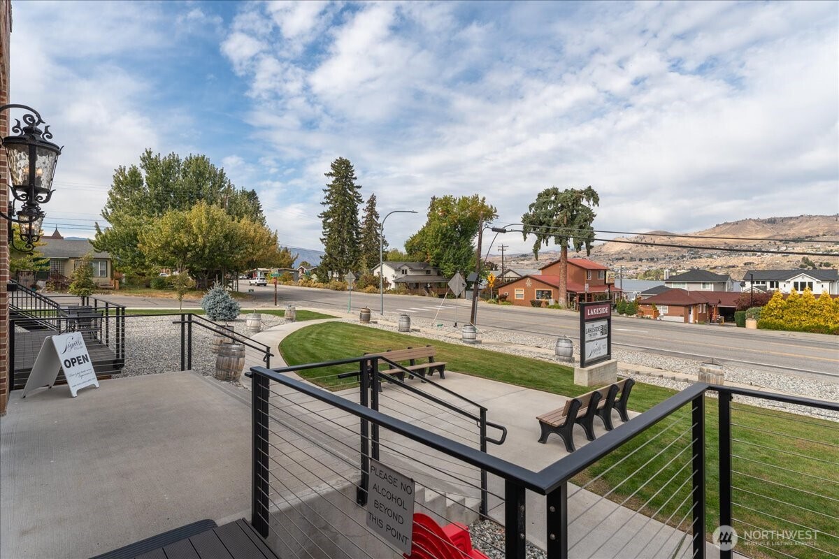 2037 W Woodin Ave. , Chelan, WA 98816