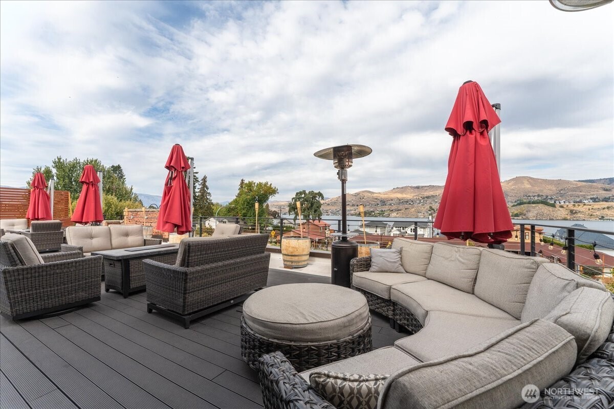 2037 W Woodin Ave. , Chelan, WA 98816