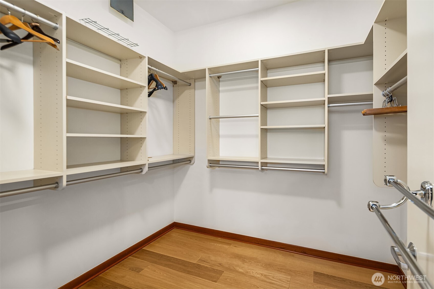 2716 Elliott Avenue #1204, Seattle, WA 98121