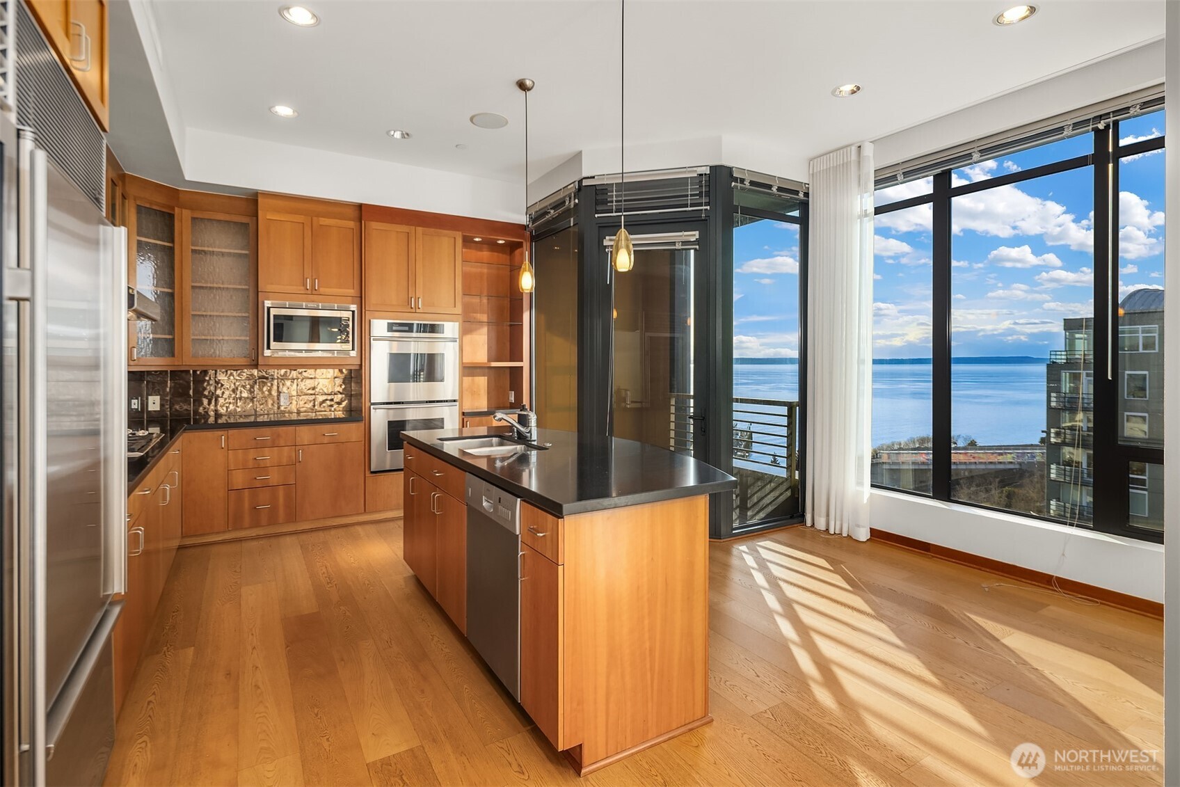 2716 Elliott Avenue #1204, Seattle, WA 98121