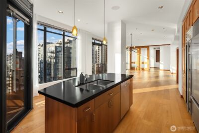 2716 Elliott Avenue #1204, Seattle, WA 98121 - Photo 5