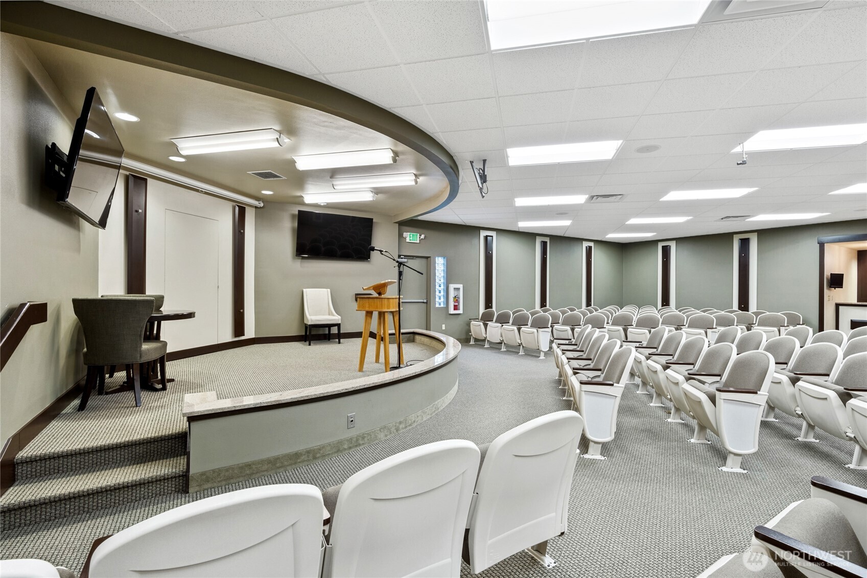 812 Davis Place S, Seattle, WA 98144