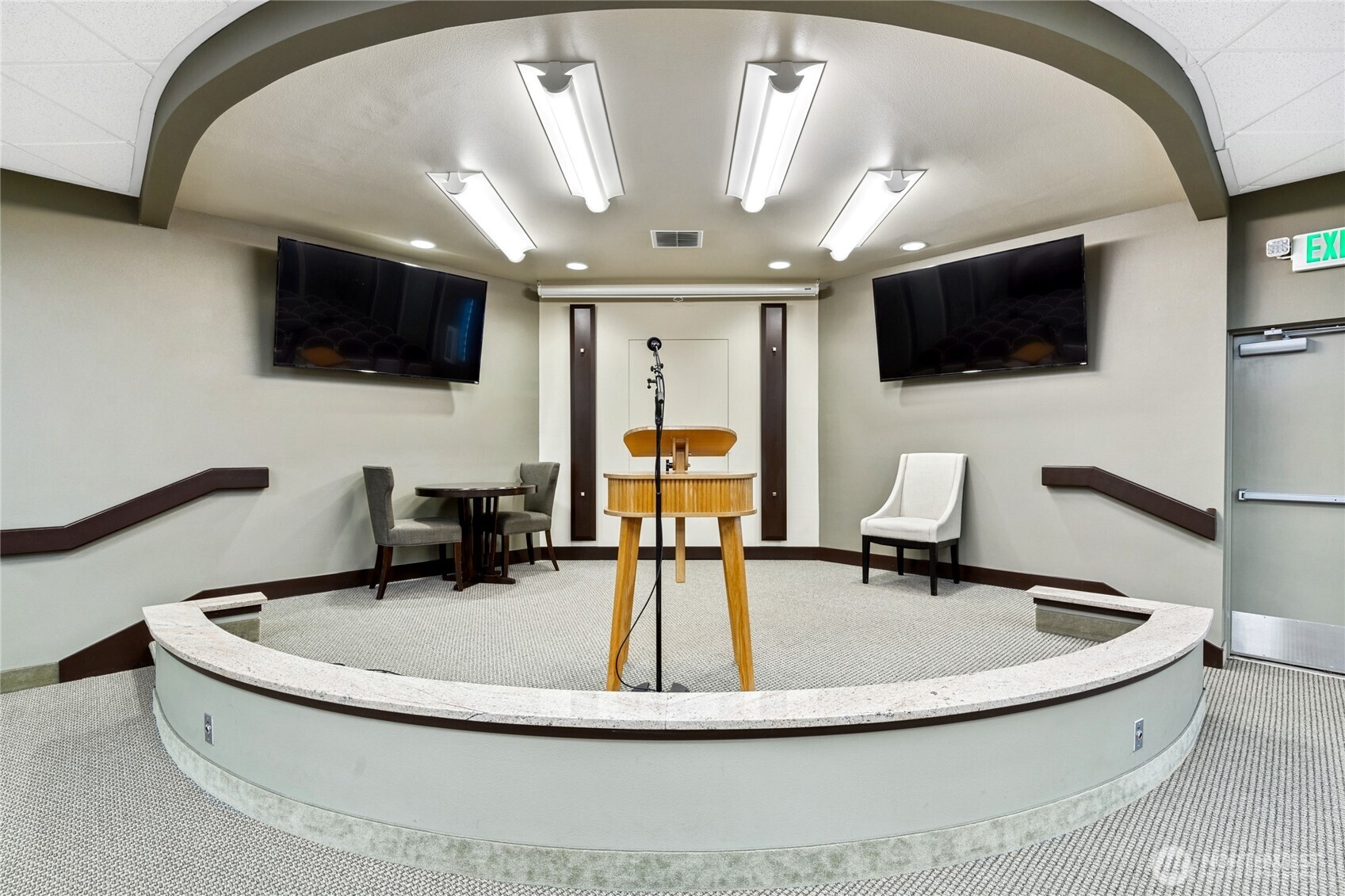 812 Davis Place S, Seattle, WA 98144