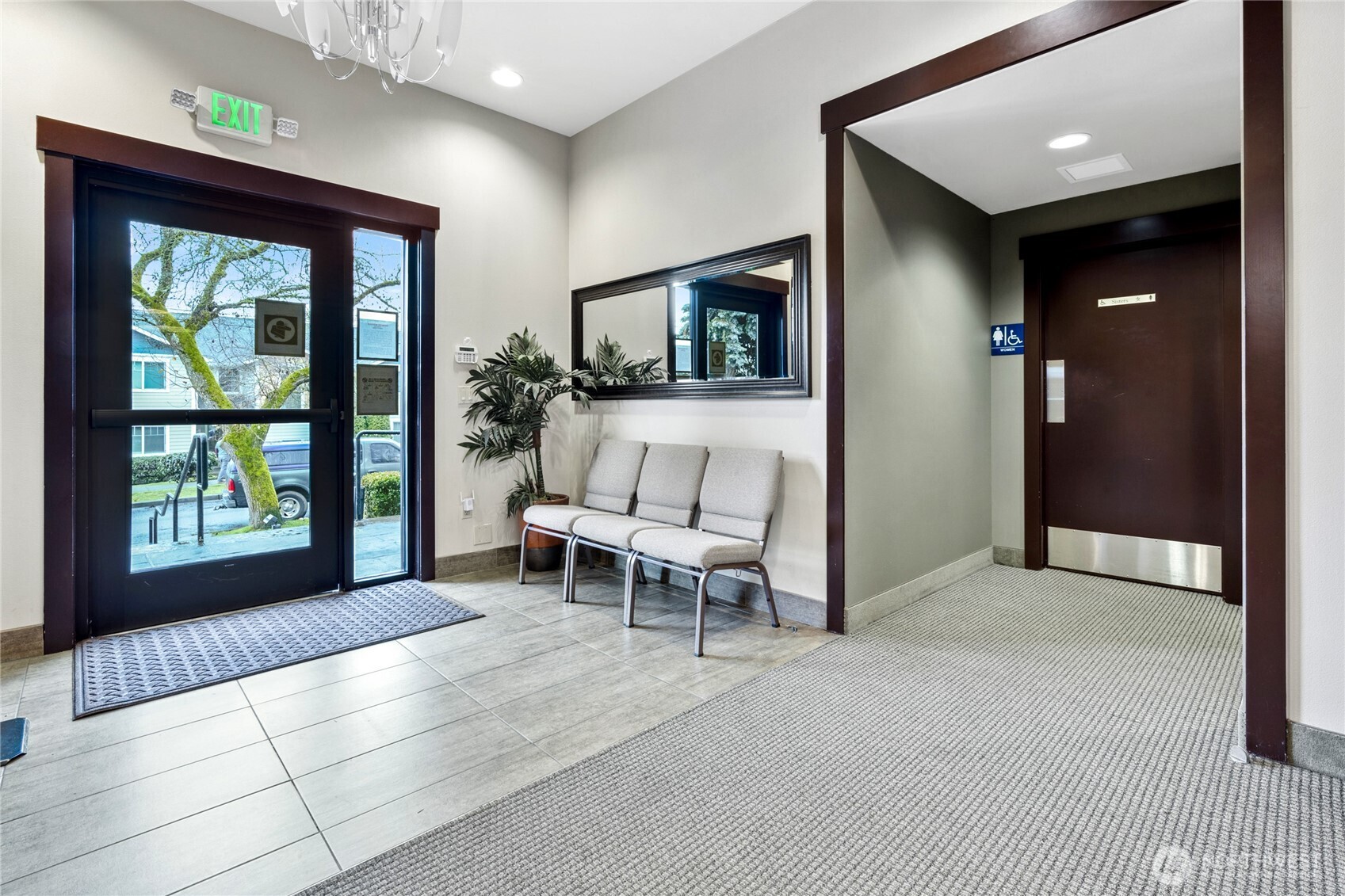 812 Davis Place S, Seattle, WA 98144