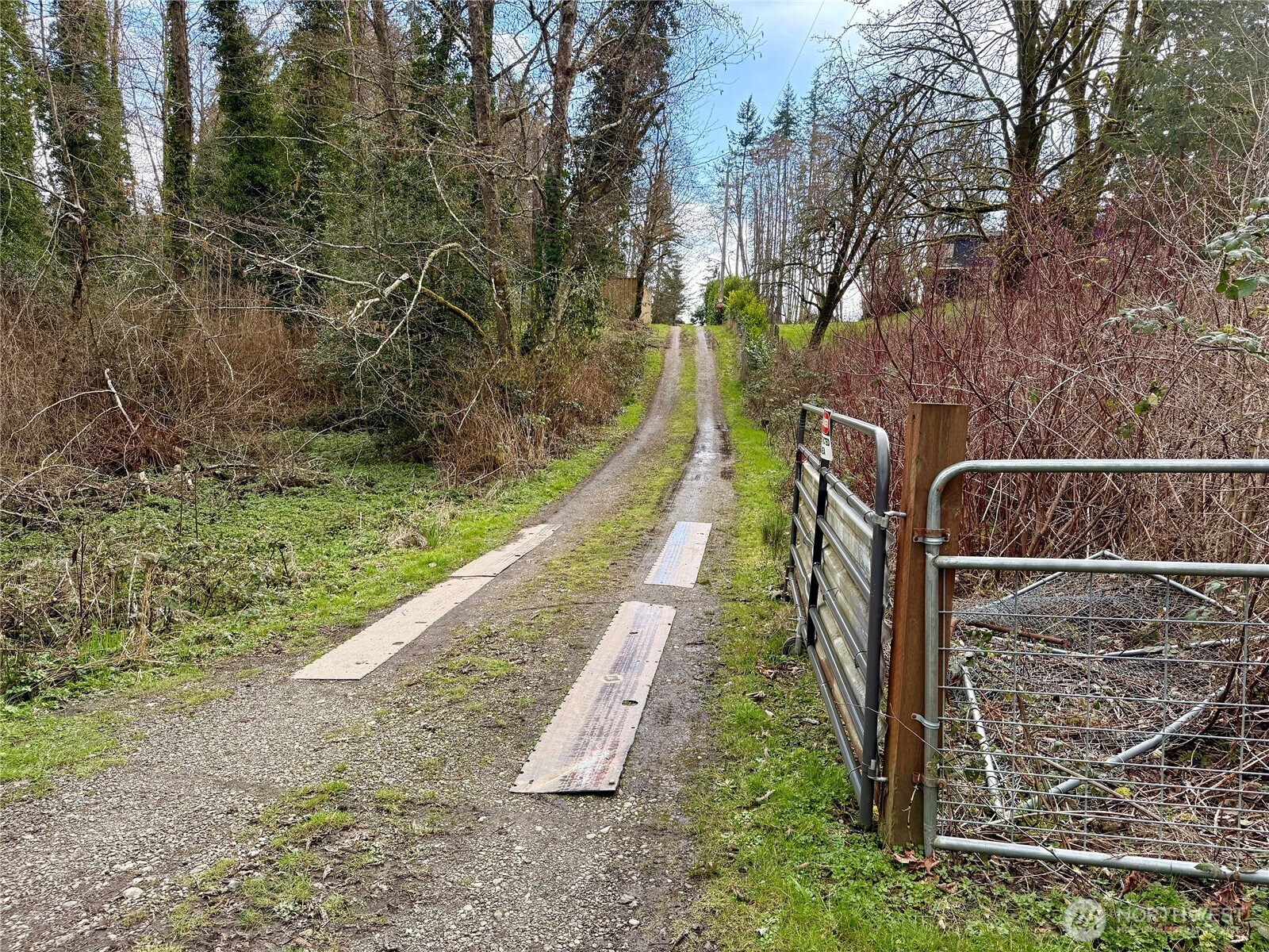 11477 NE Tulin Road , Kingston, WA 98346