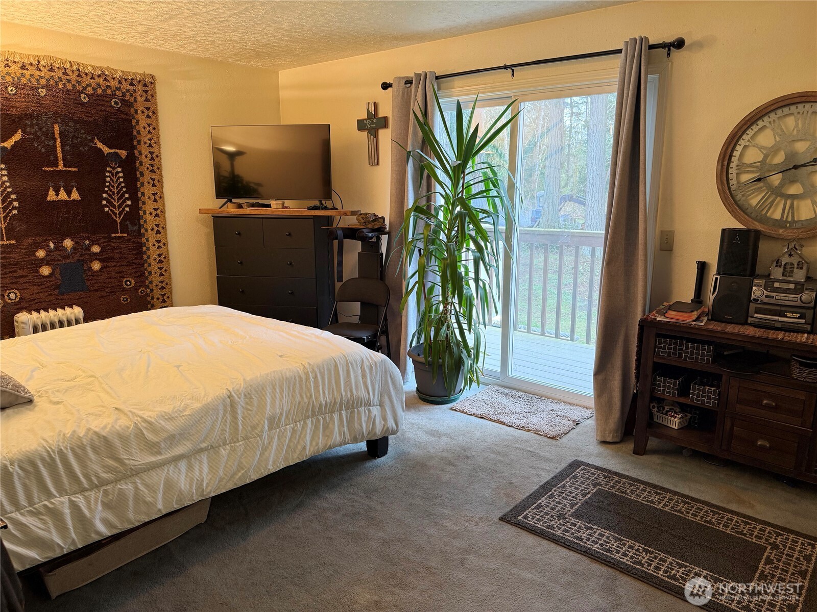 11477 NE Tulin Road , Kingston, WA 98346