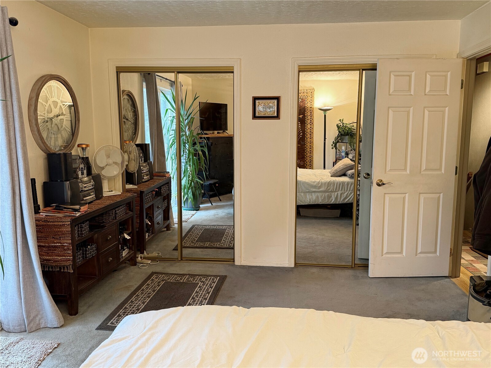 11477 NE Tulin Road , Kingston, WA 98346