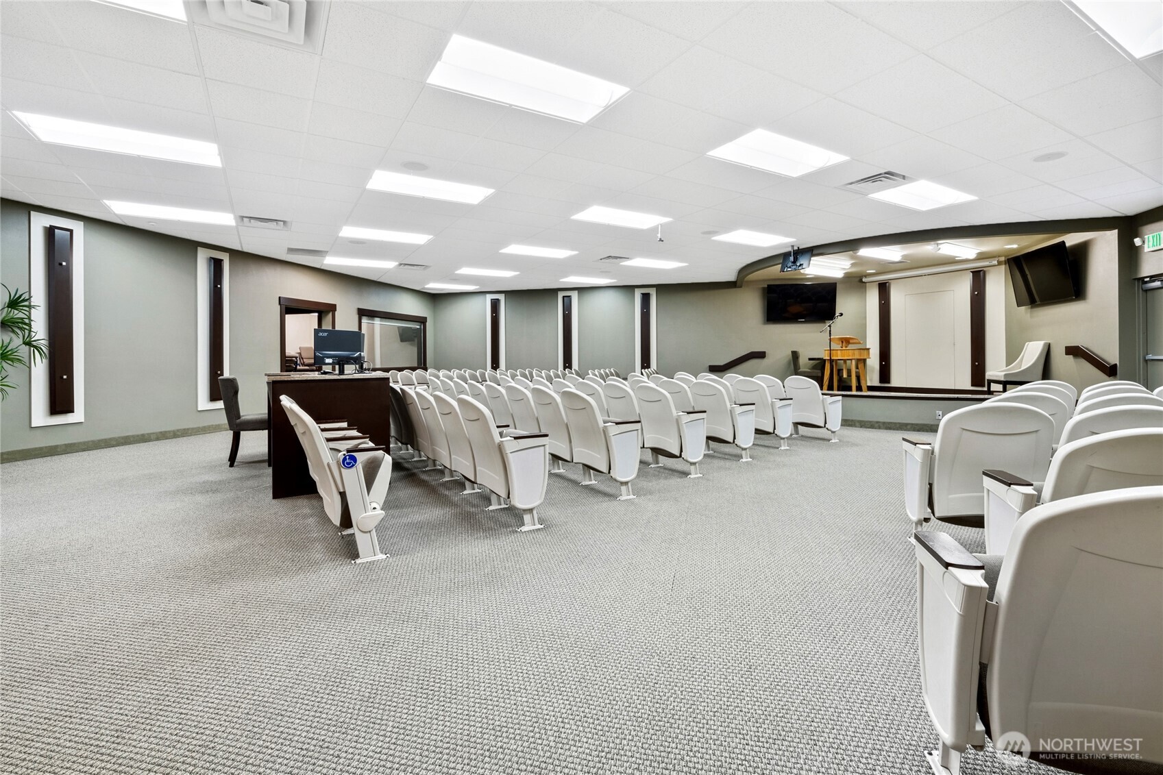 812 Davis Place S, Seattle, WA 98144