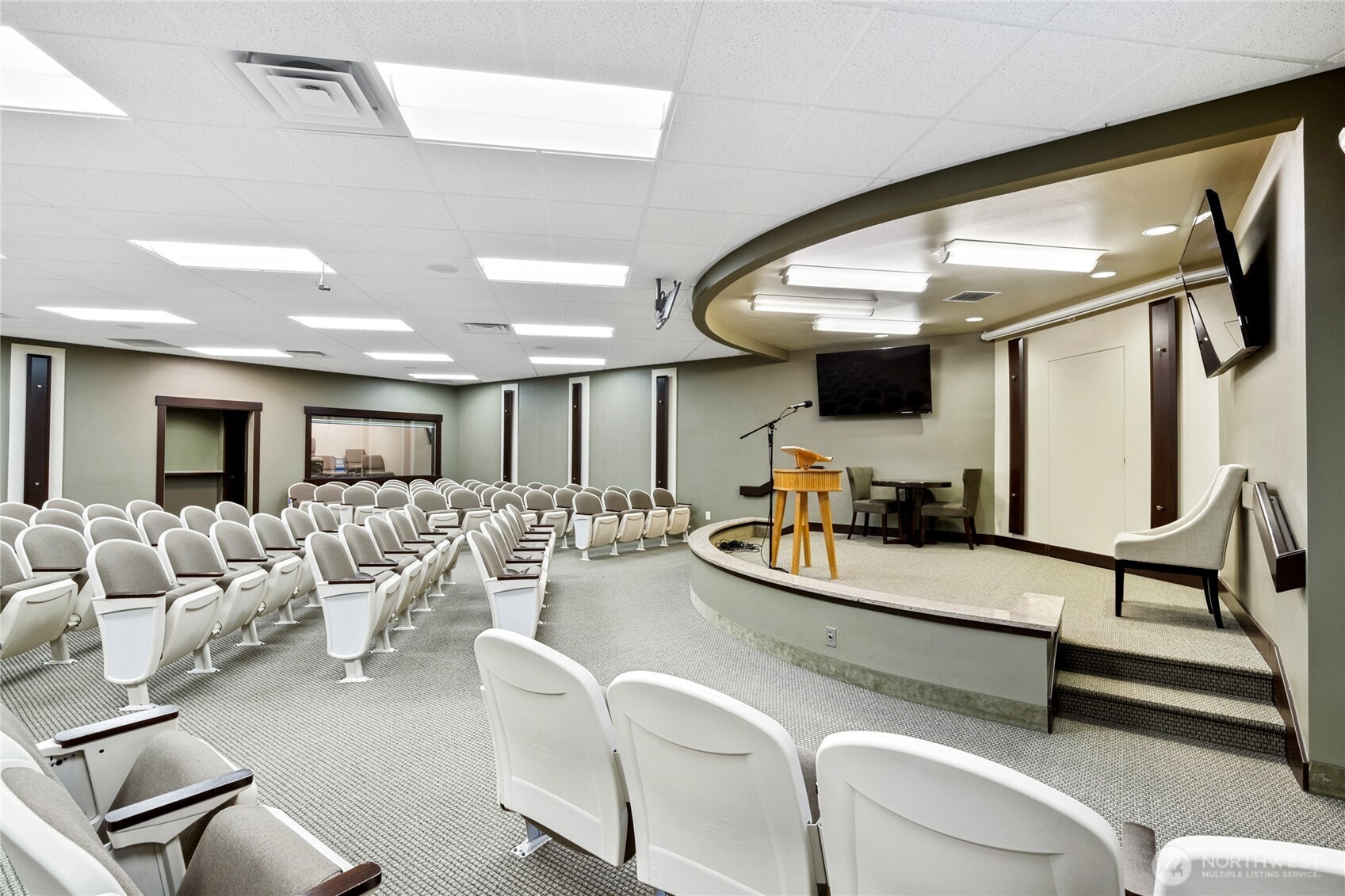 812 Davis Place S, Seattle, WA 98144