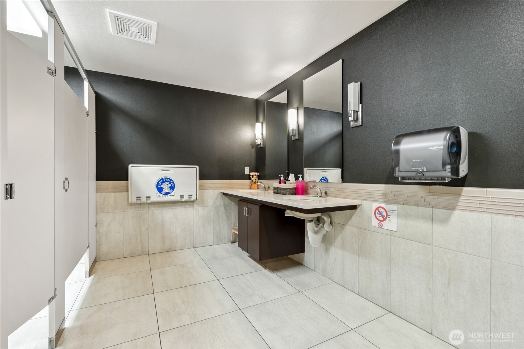 812 Davis Place S, Seattle, WA 98144