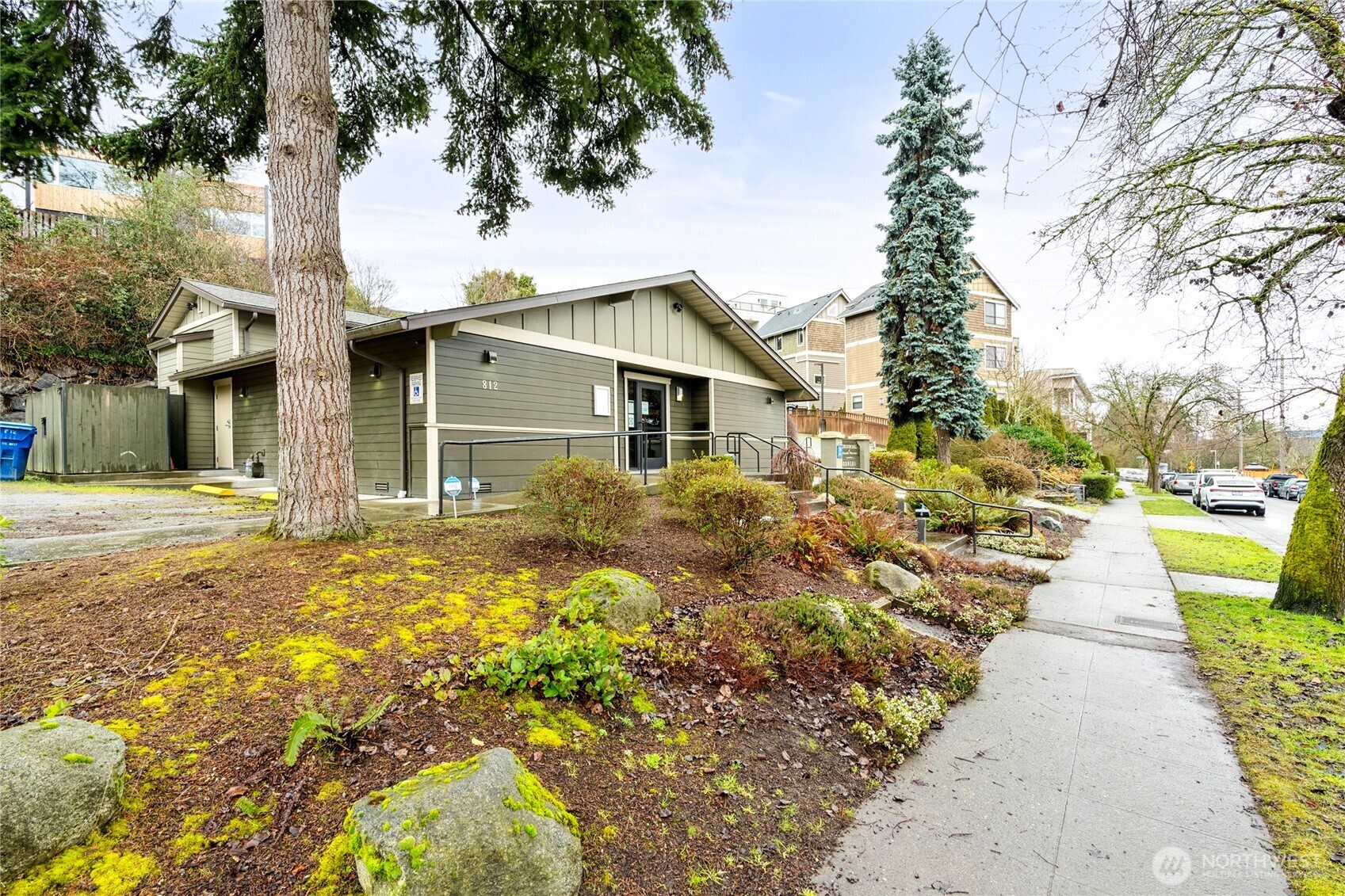 812 Davis Place S, Seattle, WA 98144