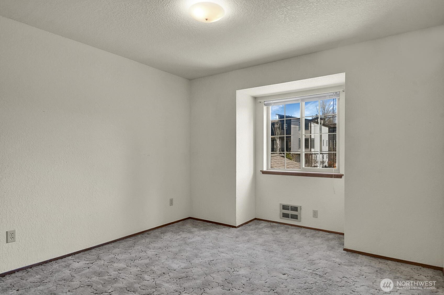 14916 48th Avenue W, Edmonds, WA 98026