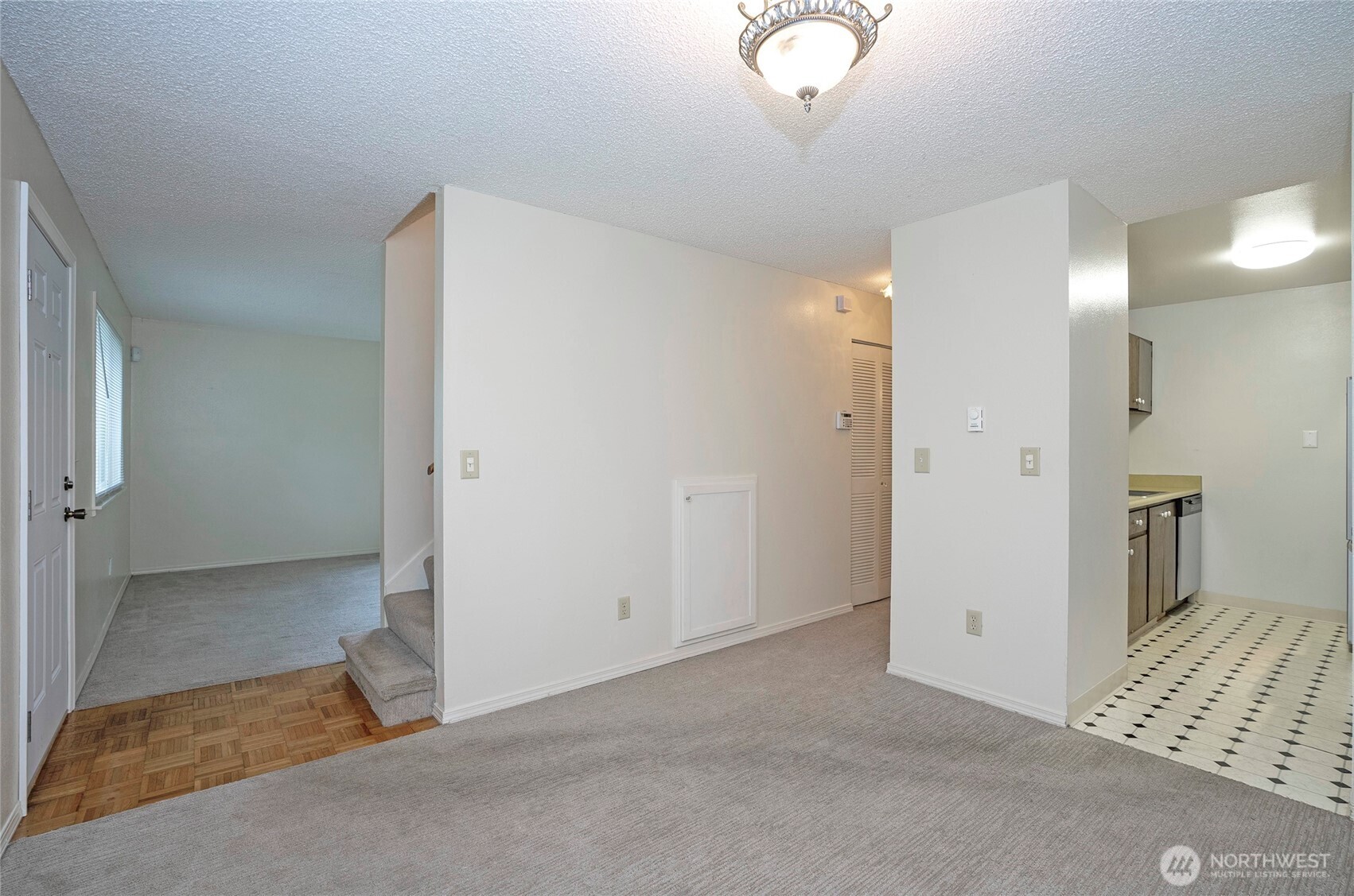 6122 N 16th Street #I108, Tacoma, WA 98406-2416