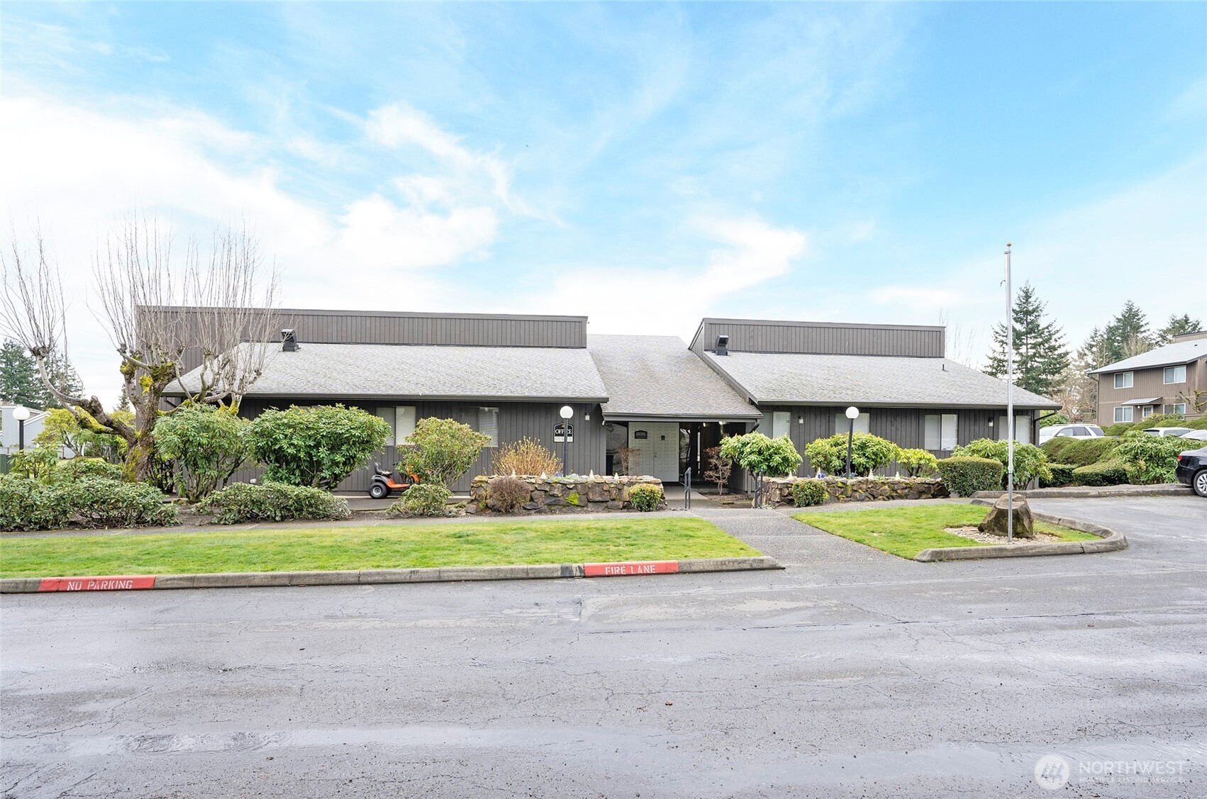 6122 N 16th Street #I108, Tacoma, WA 98406-2416