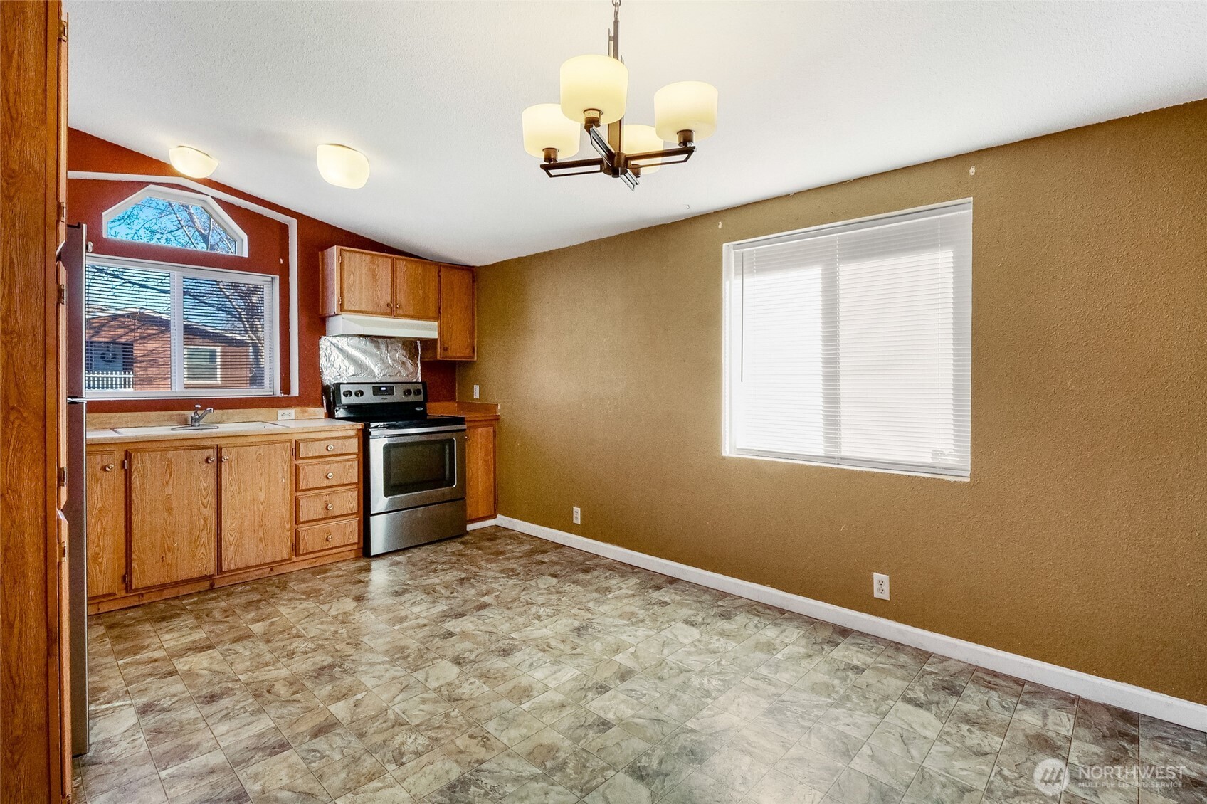 900 N Grape Drive #17, Moses Lake, WA 98837