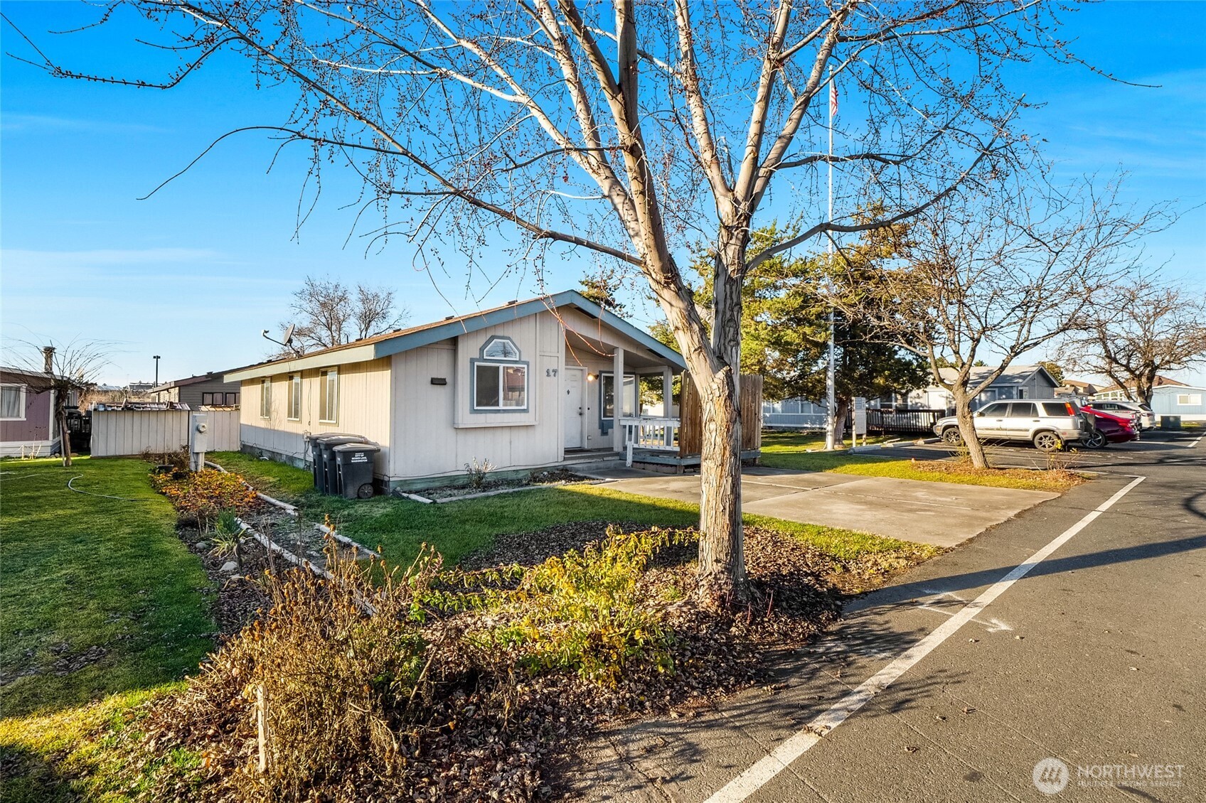 900 N Grape Drive #17, Moses Lake, WA 98837